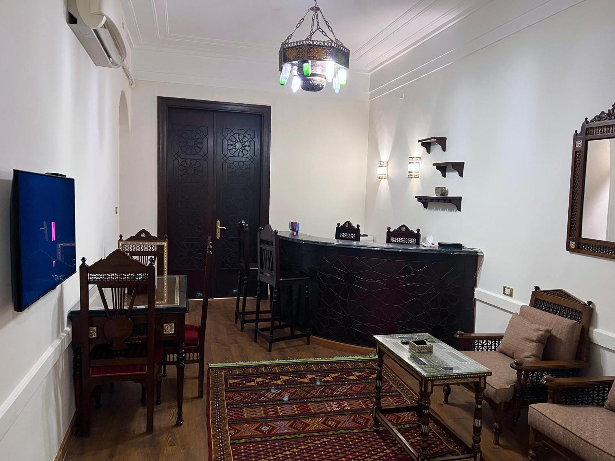 Luxurious Arabesque 3br In Downtown - Mint 7 *