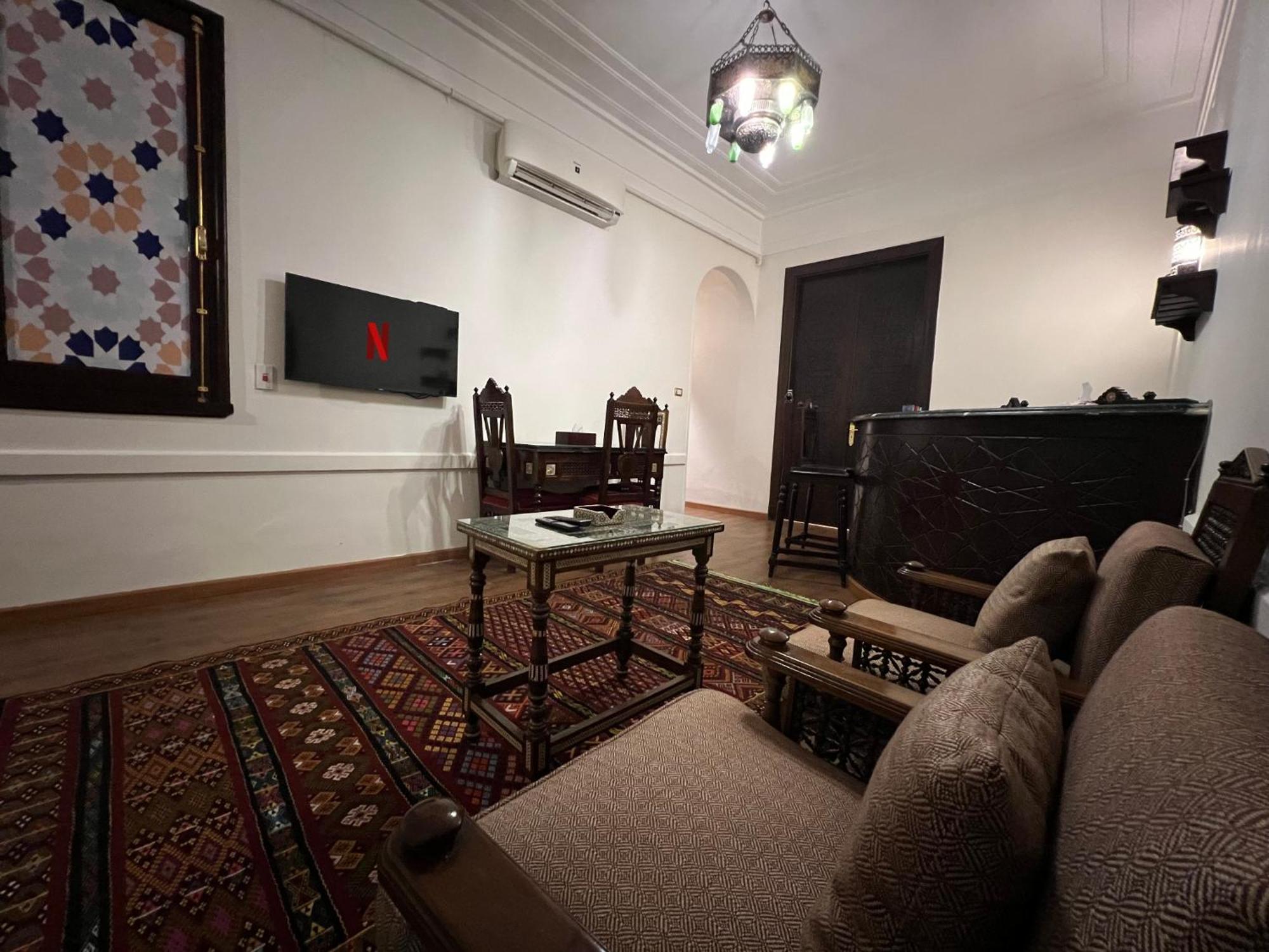 Luxurious Arabesque 3br In Downtown - Mint 7 * Cairo